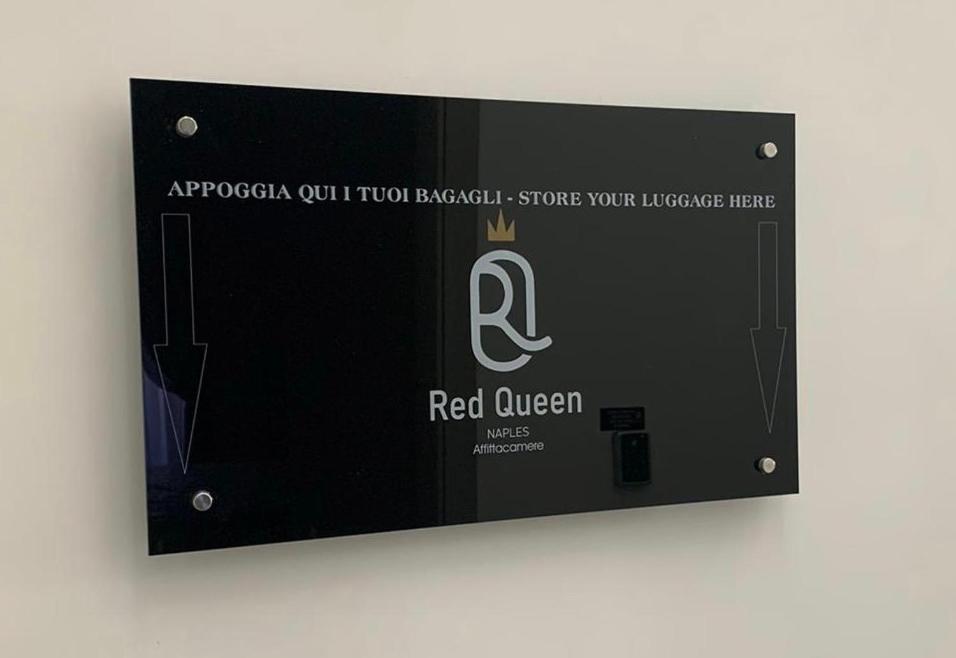 Red Queen Napels Buitenkant foto