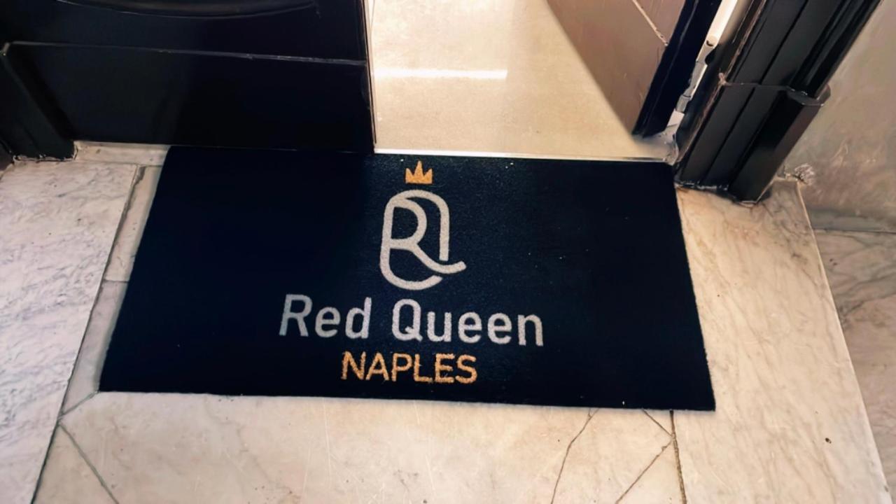 Red Queen Napels Buitenkant foto